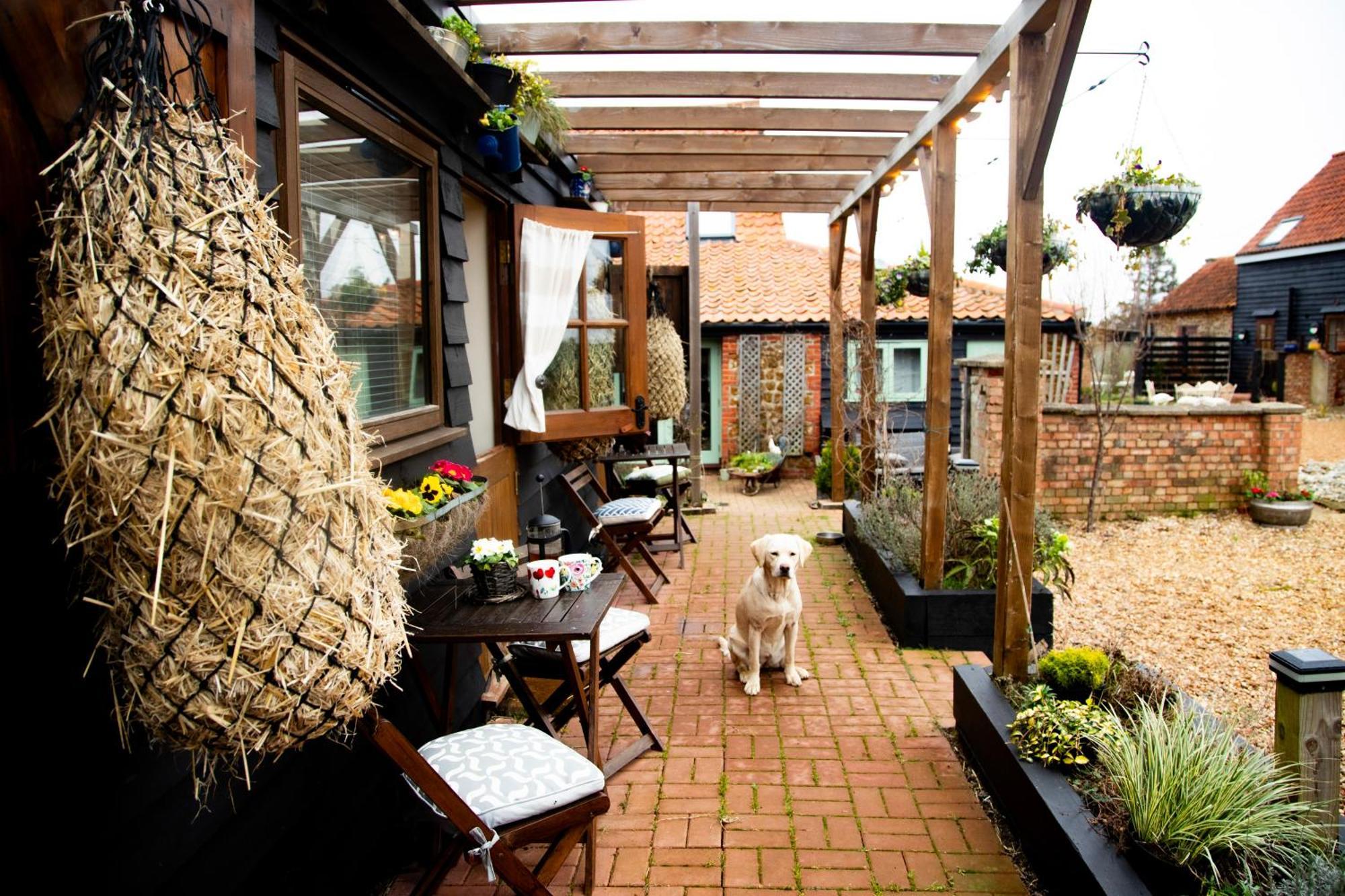 Norfolk Accommodation Хийчам Екстериор снимка